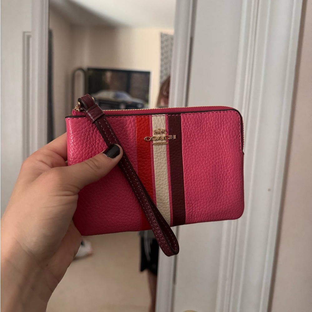 Coach wristlet wallet